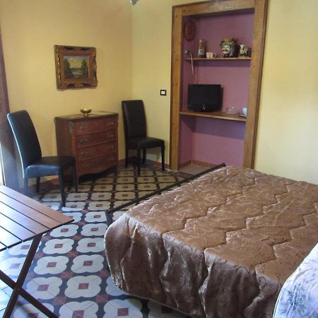 Bed and Breakfast Antico Palazzo Giardini-Naxos Exterior foto