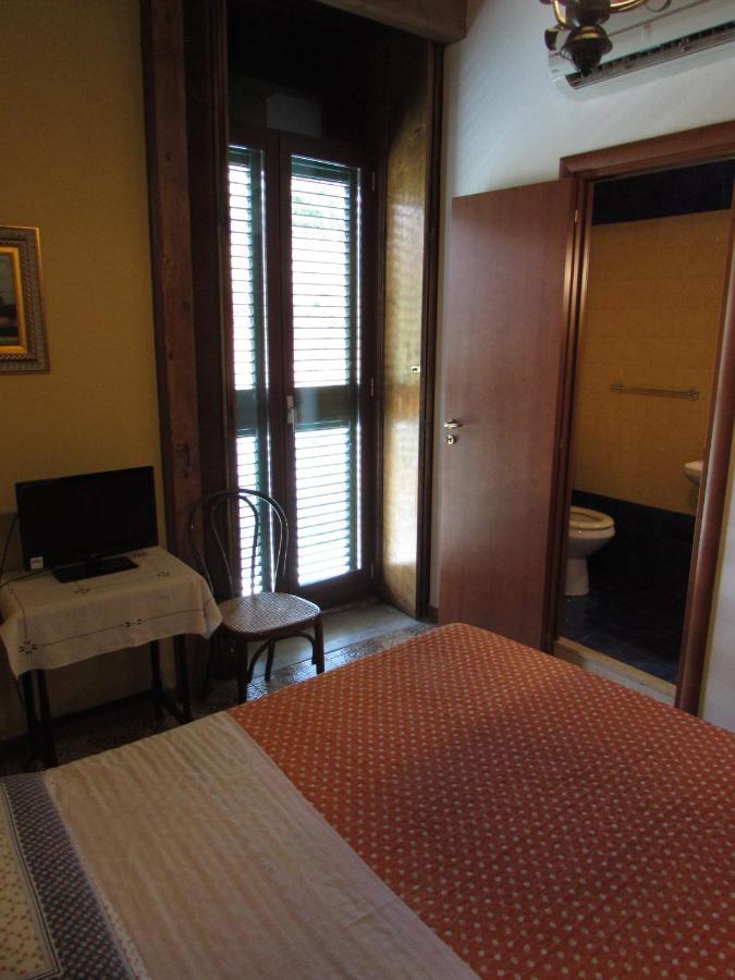 Bed and Breakfast Antico Palazzo Giardini-Naxos Exterior foto